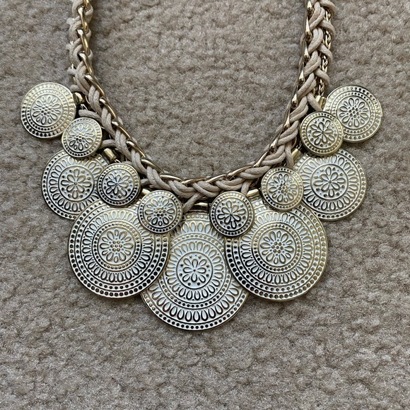 Necklace and earring set - Picture 2 of 3